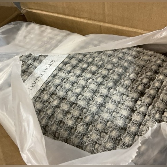 Levtex Home Mills Waffle Full Queen Quilt Set Grey Cotton Brand New in Box - Picture 5 of 5